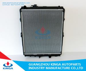 Toyota Hilux pikap Mt için araba parçaları alüminyum otomatik radyatör